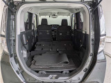 2列目シートを倒すと、大きな荷物の積載も可能です