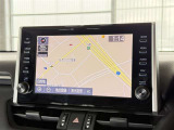 【ナビ画面】主に地図を表示し、目的地へのルート案内や渋滞情報などを表示するために使われます。