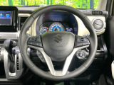 【純正革巻きステアリング】上質な革を使用することで、手にしっかり馴染みとても運転しやすいハンドルです♪
