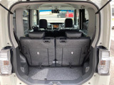 普段のお買い物や通勤、送迎等に十分な荷室スペースを確保しております。セカンドシートを倒すと、大きな荷物の積載も可能です♪