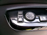 ドアミラーの鏡面の調節、格納は運転席からすべて操作できます!