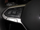 Travel Assist。設定した速度を上限に自動で加減速し、一定の車間距離,およ走行レーンを保つことでロングドライブの疲労を軽減します。