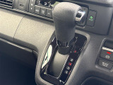 【 シフト 】スムーズなシフトチェンジで快適にお車を操縦していただけます!//