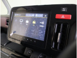 お出かけの強い味方☆フルセグナビ搭載! AV機能:AM/FMラジオ・TV・Bluetooth・USB