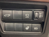 【パワーバックドア】スマートキーや運転席のボタンを押すだけでリアゲートが自動で開閉します!荷物を持っている時や、高い位置にあるバックドアを閉める際に便利な機能です♪