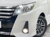 【LEDヘッドライト】悪天候や夜間走行時も良好な視界を確保し安心して運転できる高輝度LEDヘッドライトを装備!点灯速度が早く、消費電力も抑えられています。