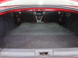 シートを倒せばさらに荷物が積めます。