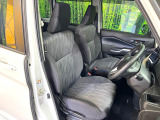 運転席シート廻りは使用感も少なく、良好な状態となっています。丁寧に使われていたことがよくわかりますね。
