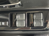 【パワーウインドウ】運転席のスイッチで、各席の窓ガラスの開閉ができます!あると便利ですよね!