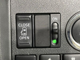 【パワースライドドア】スマートキーや運転席のスイッチでスライドドアの開閉が可能♪電動だから力を入れてドアを開ける必要が無く、小さいお子様でも、重い荷物を持っている時もラクに開け閉めできます♪