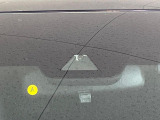 【トヨタセーフティセンス】走行中に前方の車両等を認識し、衝突しそうな時は警報とブレーキで衝突回避と被害軽減をアシスト。より安全にドライブをお楽しみいただけます。