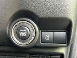 【パワースライドドア】スマートキーや運転席のスイッチでスライドドアの開閉が可能♪電動だから力を入れてドアを開ける必要が無く、小さいお子様でも、重い荷物を持っている時もラクに開け閉めできます♪