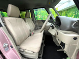 運転席シート廻りは使用感も少なく、良好な状態となっています。丁寧に使われていたことがよくわかりますね。