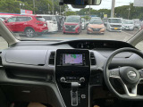 フロントガラスも大きく開放感がありますので、視界が広く運転がとてもし易いです!