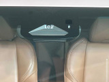 【プリクラッシュセーフティ】前方の車両等を検知し、衝突しそうな時は警報で注意を促し、ブレーキを踏む力をサポート。ブレーキを踏めなかった場合は衝突被害軽減ブレーキが作動、衝突回避をサポートします。