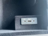 [USBソケット]今や必需品のUSB!!お出かけの際には大活躍間違いなし!!!