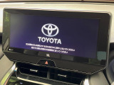 【12.3インチワイドナビ】高級感とインパクトのある大型ワイドナビを装備。各種オーディオ操作はもちろん、横長ワイド画面でのマップ2分割表示など、利便性も高いナビです♪