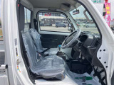 ☆お気に入りの1台がきっと見つかると思います。万が一店頭にご希望の車種が無い場合もご安心下さい!当社、好評のバックオーダーシステムで責任を持って迅速にお探し致します☆