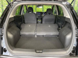 普段のお買い物や通勤、送迎等に十分な荷室スペースを確保しております。セカンドシートを倒すと、大きな荷物の積載も可能です♪