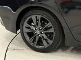 タイヤサイズは215/45R17!純正アルミホイール!タイヤ1本に問題があるため、点検時に交換対応させていただきます。