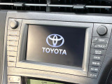 【メーカー純正ナビ】インテリアに溶け込むスタイリッシュな「専用設計」メーカーナビを装備♪視認性や操作性など基本性能にも優れ、より上質なカーライフをお楽しみいただけます。