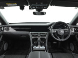 前車追従機能、レーンキープアシスト、ヘッドアップディスプレイも付いており、多数のオプションを備えております。