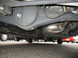 下廻りの防錆加工は多くの方が施工されてます。サビてフレームに穴が開く前にオプションで施工されることをお勧めいたします。融雪剤などから下回りを長期間、守ります。是非購入時ご検討ください