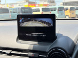 バックモニターもついているので、バック駐車も安心です♪