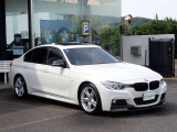 BMW在庫保有台数常時100台以上!ご来店の際はBMW本店(厚木市下荻野140-1)にご来店ください!弊社自慢の全天候型ショールーム!BMW在庫保有台数常時100台以上ございます!