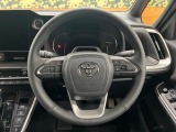 【純正革巻きステアリング】上質な革を使用することで、手にしっかり馴染みとても運転しやすいハンドルです♪