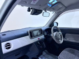 ダイハツのお店では、ダイハツ車を知り尽くしたプロフェッショナルが、専用の診断機器を使って各システムを点検しております。