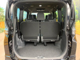 普段のお買い物や通勤、送迎等に十分な荷室スペースを確保しております。セカンドシートを倒すと、大きな荷物の積載も可能です♪
