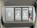 【両側パワースライドドア】スマートキーや運転席のスイッチで後席両側スライドドアの開閉が可能♪電動だから力を入れてドアを開ける必要が無く、小さなお子様でも簡単に開け閉めでき快適です♪