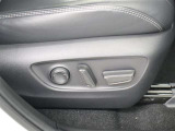 パワーシート装着車です。
