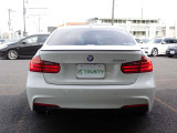 第二展示場にも多数のBMWをラインナップ!ご来店の際はBMW本店(厚木市下荻野140-1)に一度ご来店ください!☆関東運輸局認証工場 自動車分解整備事業2-6030☆プッシュプル式板金塗装ブース完備☆