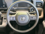 【純正革巻きステアリング】上質な革を使用することで、手にしっかり馴染みとても運転しやすいハンドルです♪