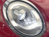 ●LEDヘッドライト:夜間走行時も良好な視界を確保し安心して運転できる高輝度LEDヘッドライトを装備!点灯速度が早く、消費電力も抑えられています。