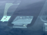 【トヨタセーフティセンス】走行中に前方の車両等を認識し、衝突しそうな時は警報とブレーキで衝突回避と被害軽減をアシスト。より安全にドライブをお楽しみいただけます。