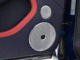 オプションのNaim for Bentley。音響設備にも妥協のない1台となっております。