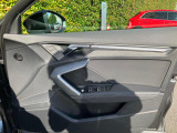 ドアを開けると上質で上品な室内空間が広がり細部までこだわったAudiデザイン性と、物づくりのこだわりを感じて頂けます。