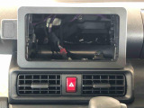 当車両はオーディオレスです。多彩なナビゲーション・オーディオをご用意しております。詳しくは当店スタッフにお問い合わせください。