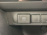 充電用USB端子付き。スマートフォンなどの充電に便利です。