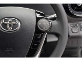 機能性溢れる運転席まわり。使いやすいスイッチ類の配置で運転中のストレスを軽減し楽しくドライブできますよ。