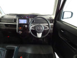視界良好、操作しやすい運転席です。