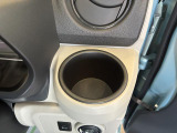 ティッシュ箱もぴったり収まるセンターフロアトレイ