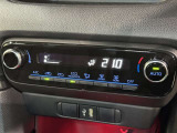 オートエアコンで快適な室内です。