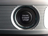 キーは鞄でラクチン始動、スマートキーを装備しています。
