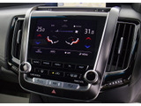 使いやすさや安全性を追求したステアリング周り!高級車ゆえにスイッチ類が多いのも特徴ですね!考え尽くされた配置ですぐに使いこなす事が出来ますのでご安心下さい!是非、体感してみて下さい!!