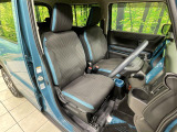 運転席シート廻りは使用感も少なく、良好な状態となっています。丁寧に使われていたことがよくわかりますね。