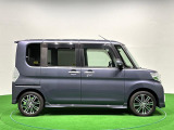 ドアは約90度に開くので荷物も積み込みやすく、乗り降りもしやすい♪ ロングドライブも快適に過ごせる工夫がいっぱいです♪♪